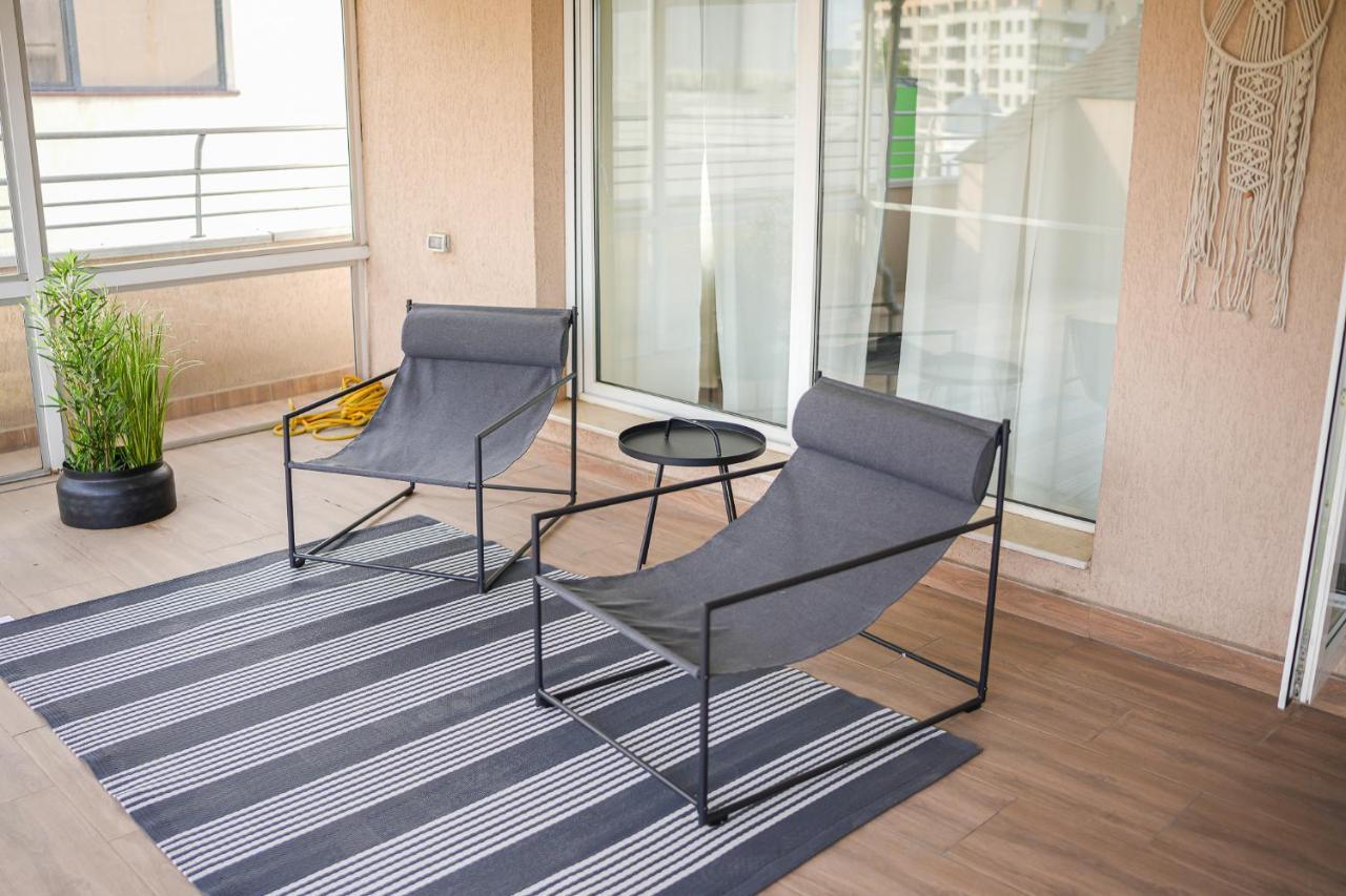 Penthouse With Huge Rooftop & Amazing City View Bucharest Exterior photo